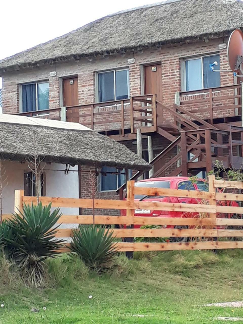 Hostal La Virazon Punta Del Diablo Exterior photo
